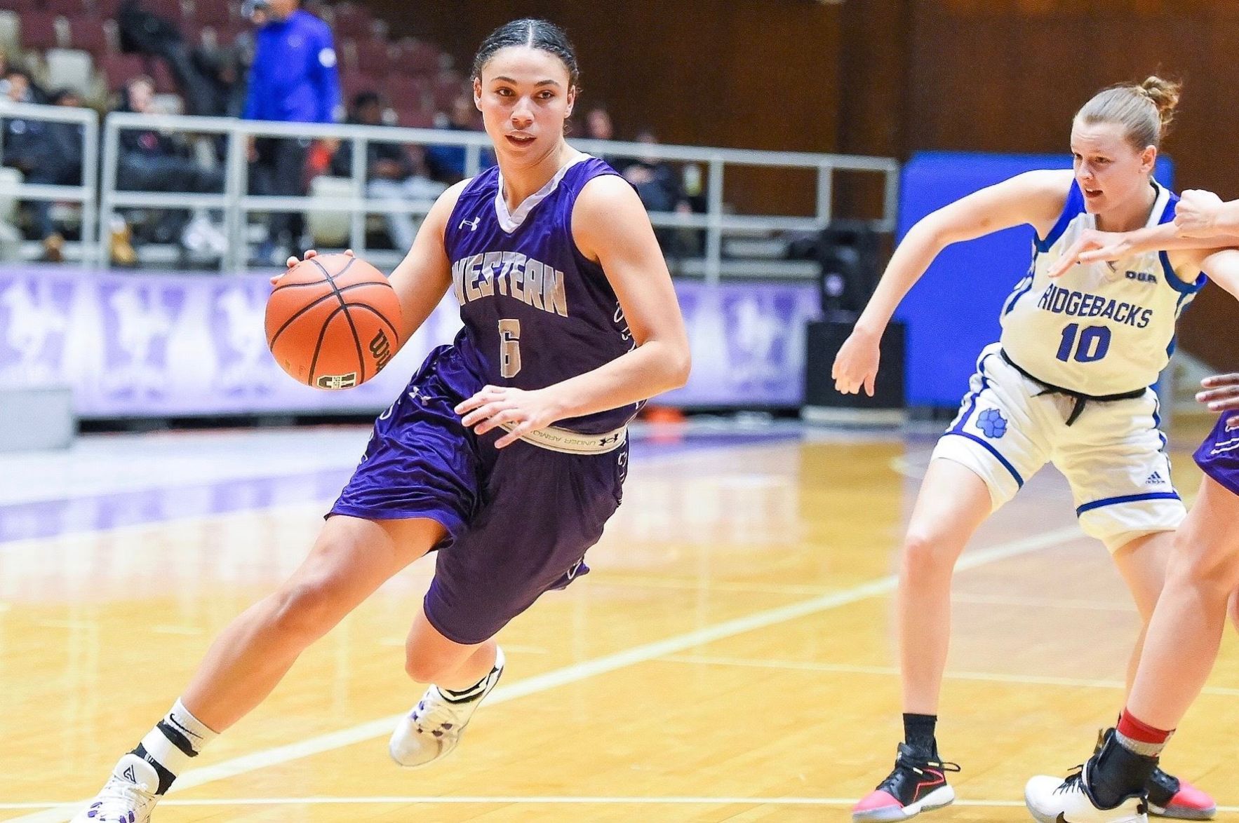W basketball, Nov 16